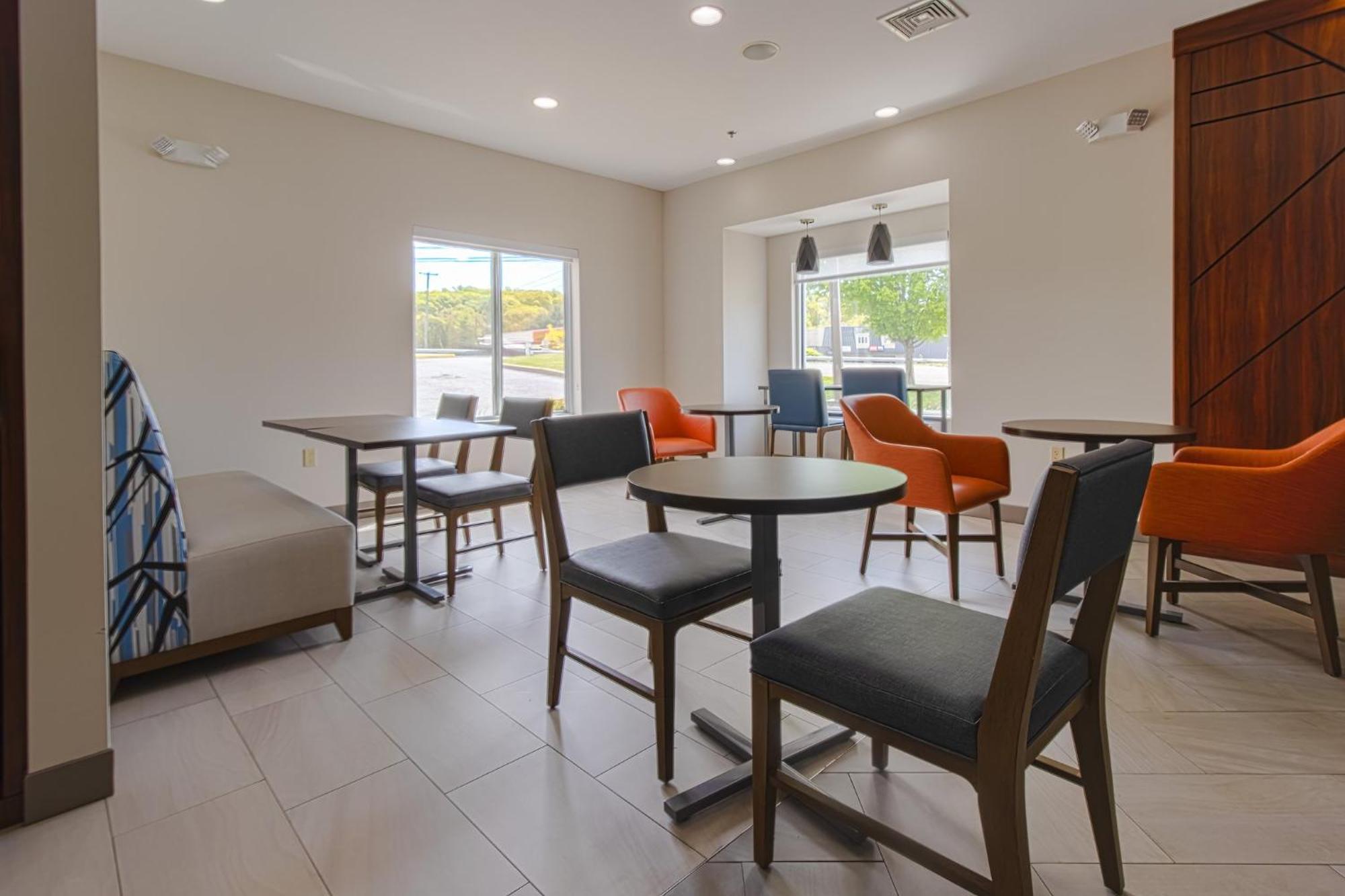 Holiday Inn Express Hartford-Newington By Ihg Exteriér fotografie