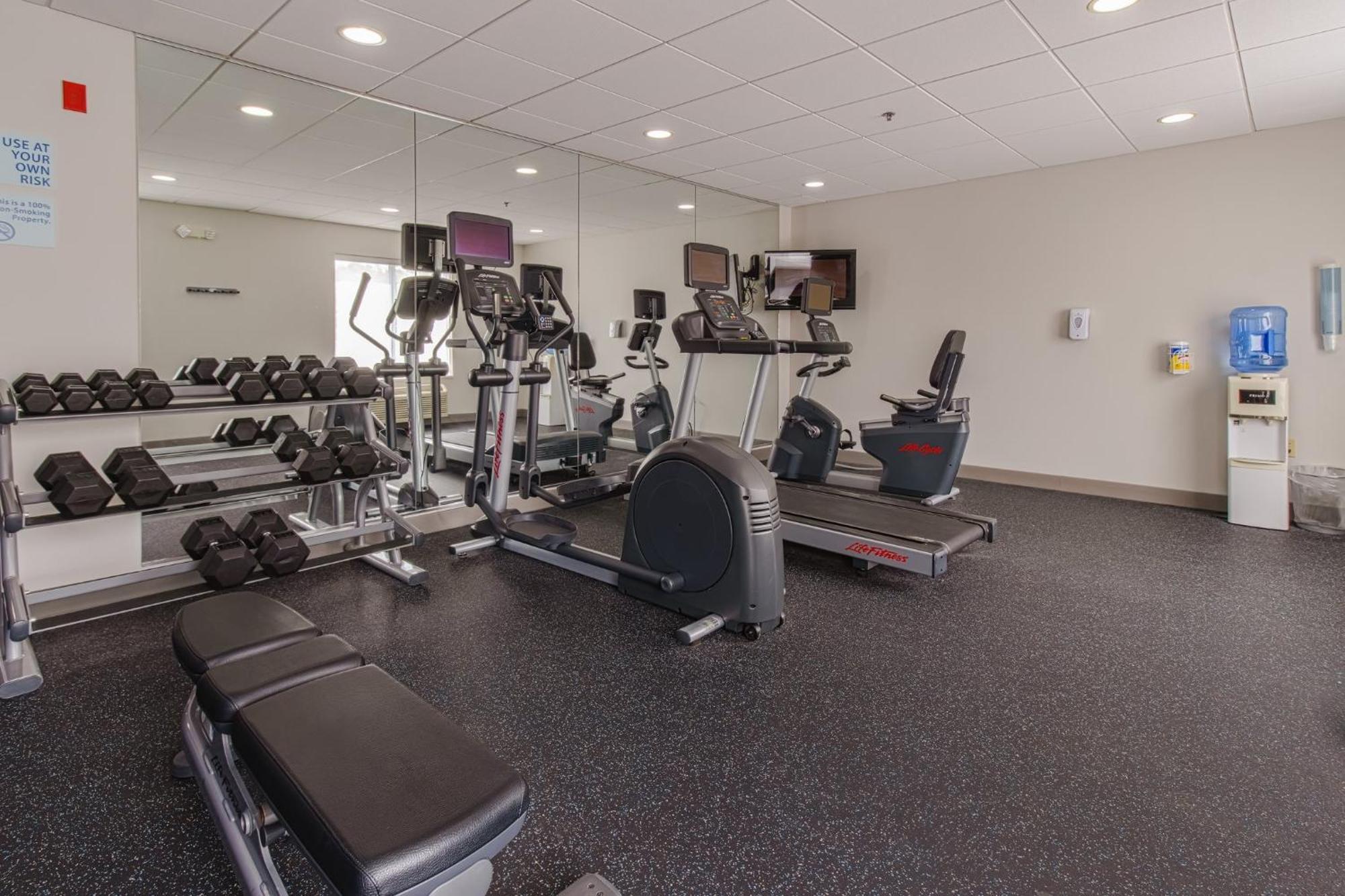 Holiday Inn Express Hartford-Newington By Ihg Exteriér fotografie