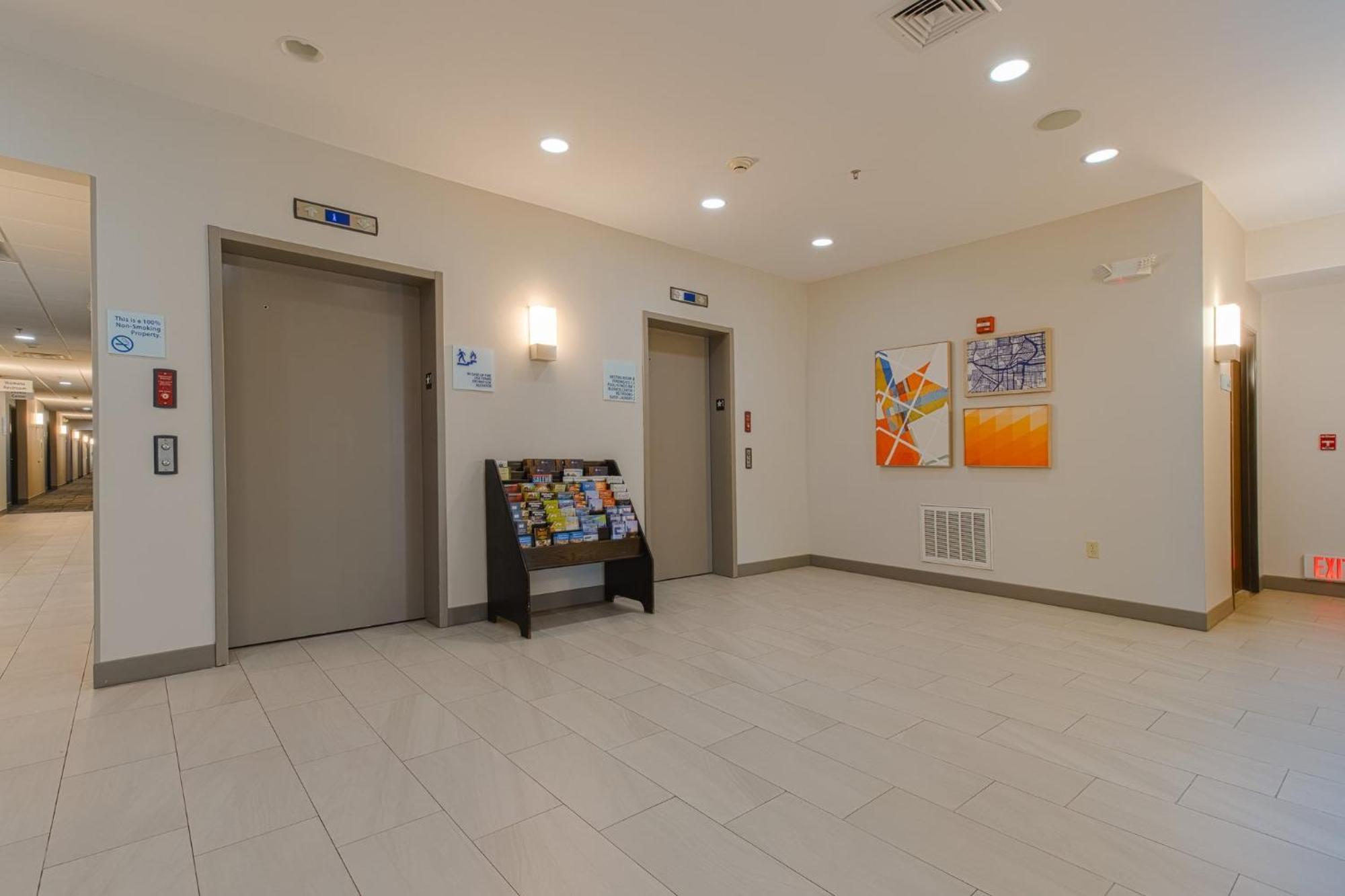 Holiday Inn Express Hartford-Newington By Ihg Exteriér fotografie